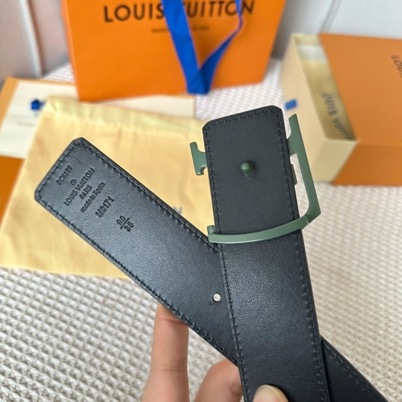 l0vis Vvtt0n belts
